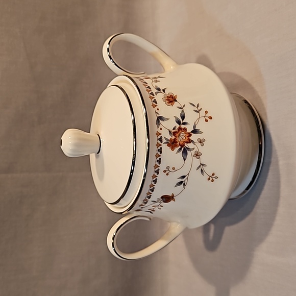 NEW Noritake Adagio 7237 Sugar Bowl w/Lid - Picture 2 of 8